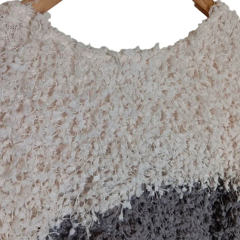 Blu Pepper Fringe Shag Long Sleeve Top Sweater Cream Gray Brown Small
